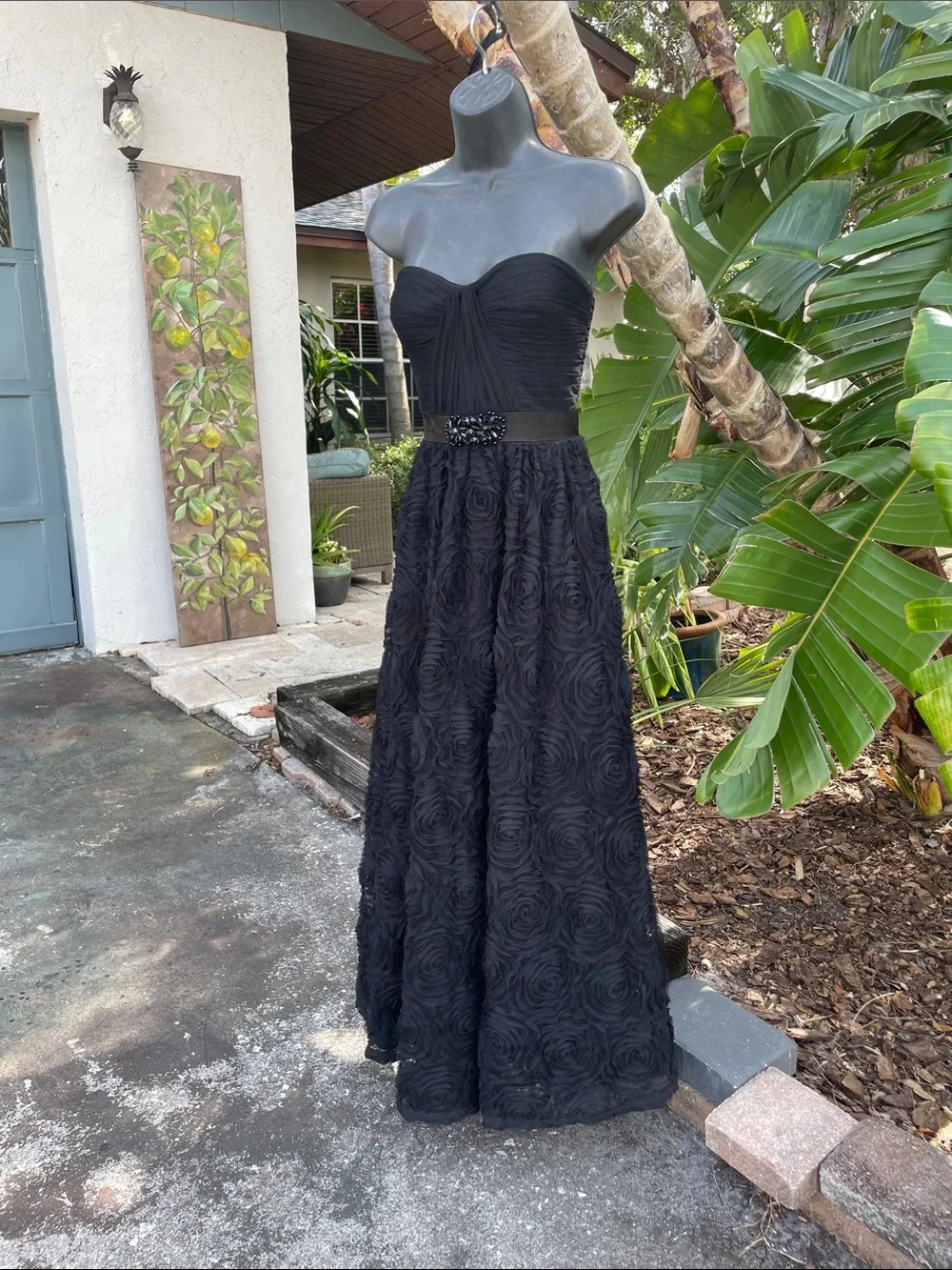 Adriana Papel strapless 3-D floral gown